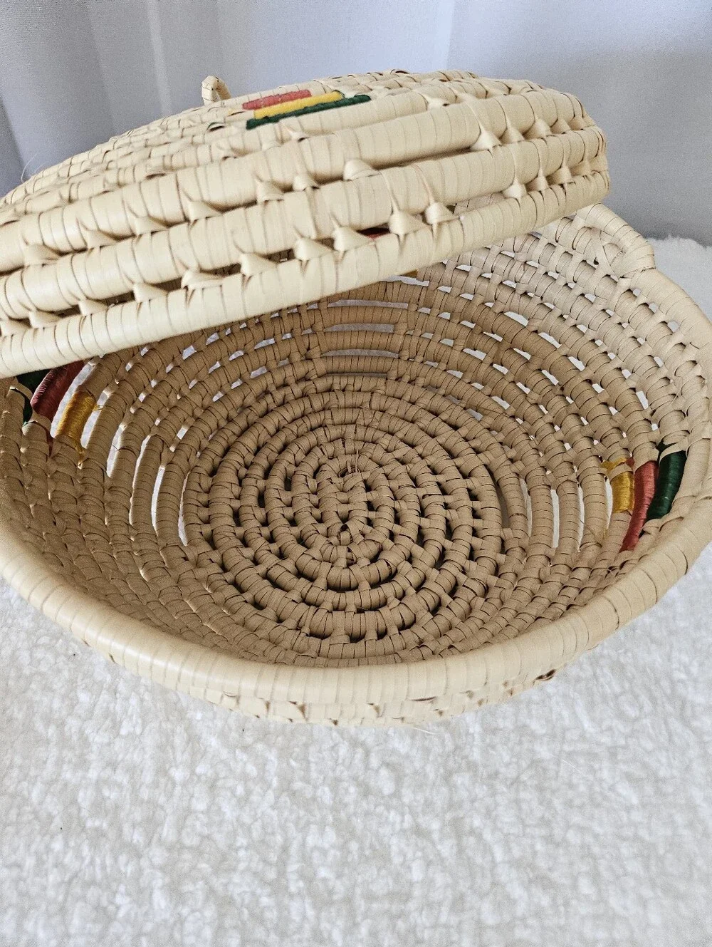 Handwoven Coiled Raffia Basket with Lid - 10